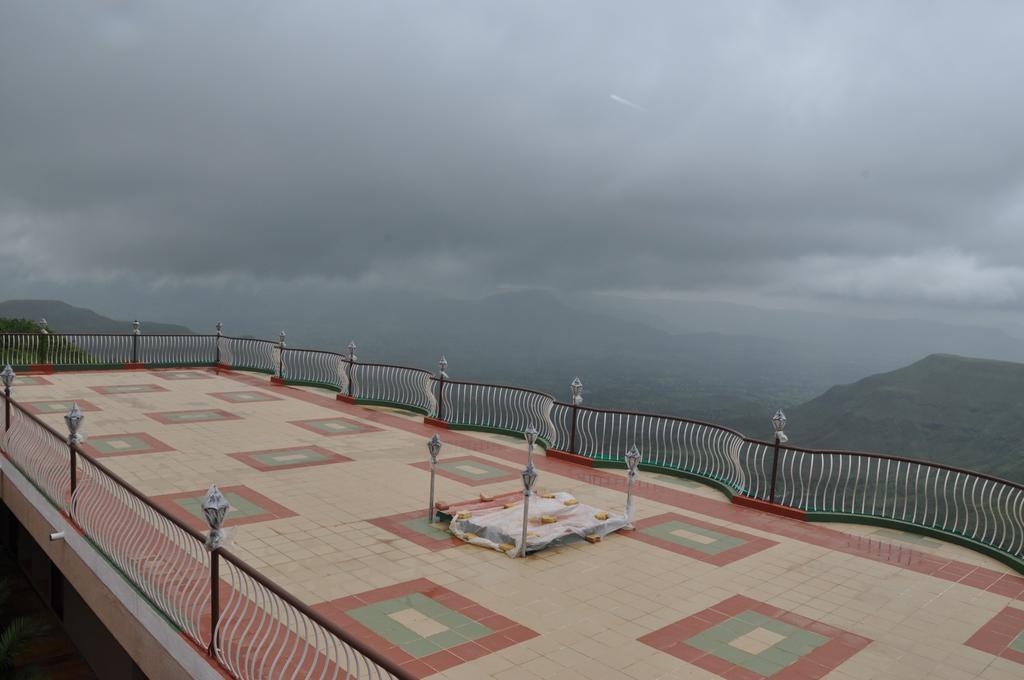 Raval Bunglow Hotel พันช์กานี ภายนอก รูปภาพ