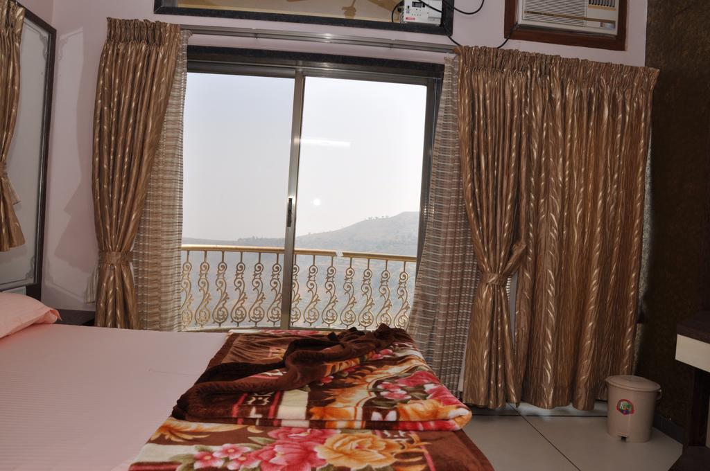 Raval Bunglow Hotel พันช์กานี ห้อง รูปภาพ